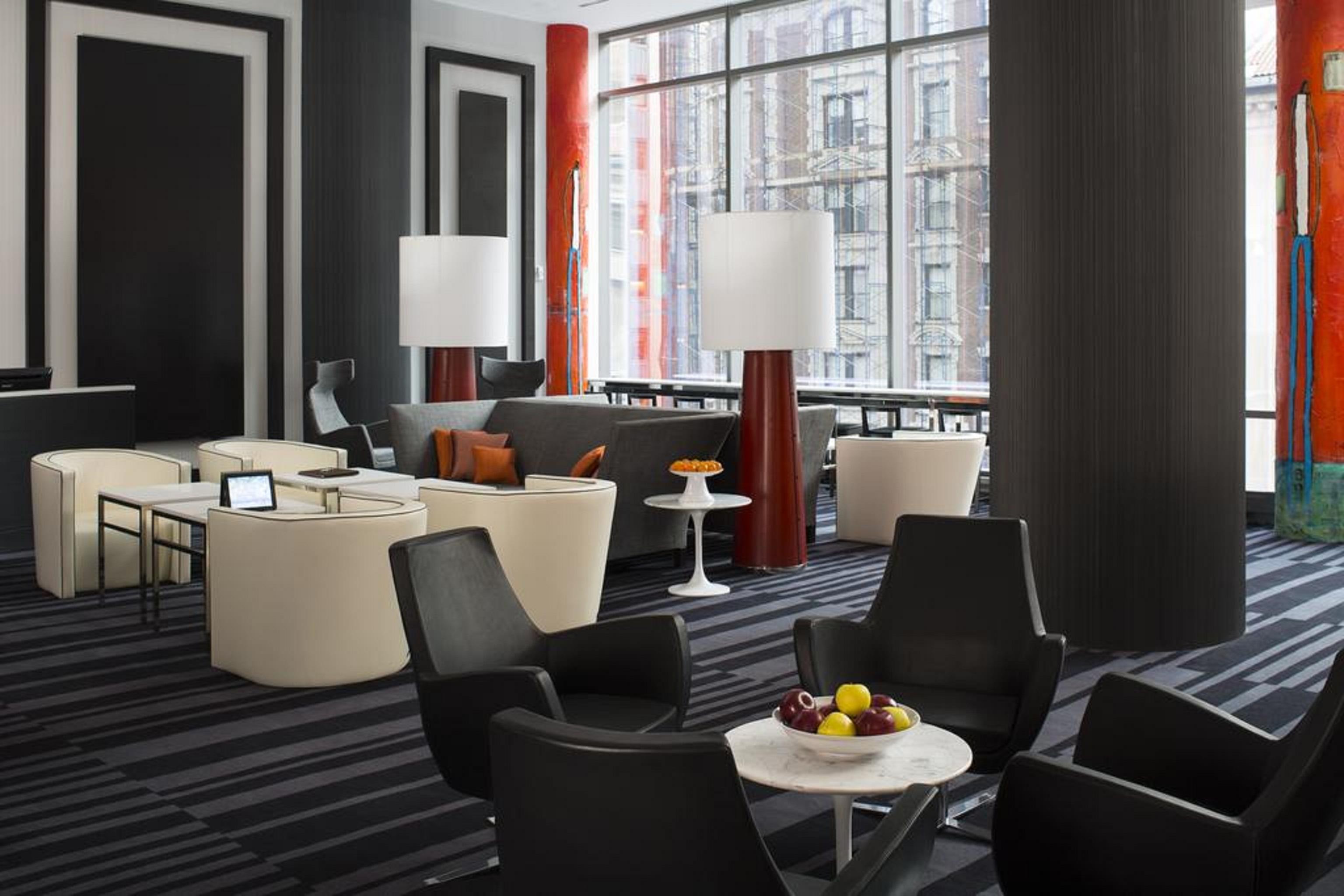 Courtyard By Marriott New York Manhattan/Central Park Exterior photo