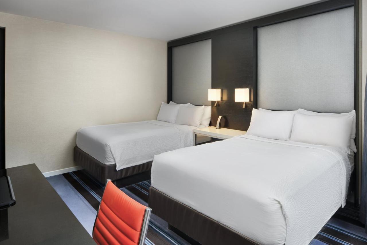 Courtyard By Marriott New York Manhattan/Central Park Exterior photo