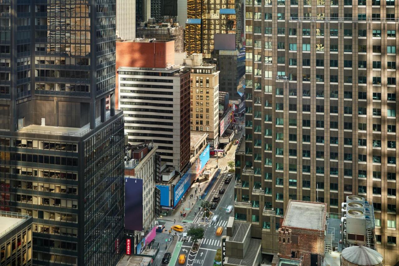 Courtyard By Marriott New York Manhattan/Central Park Exterior photo
