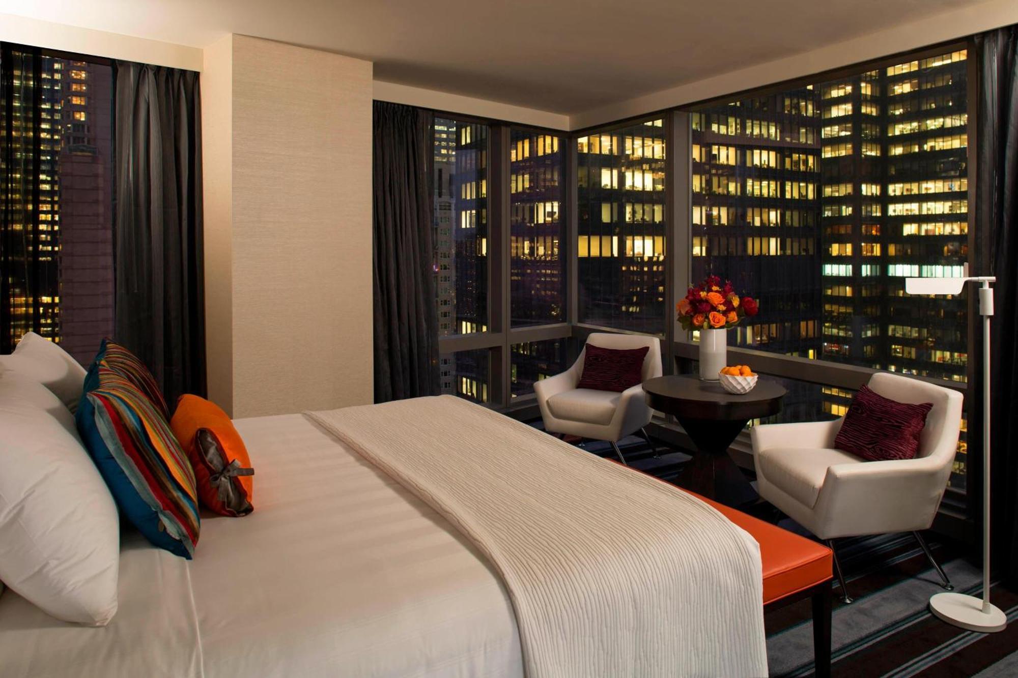 Courtyard By Marriott New York Manhattan/Central Park Exterior photo