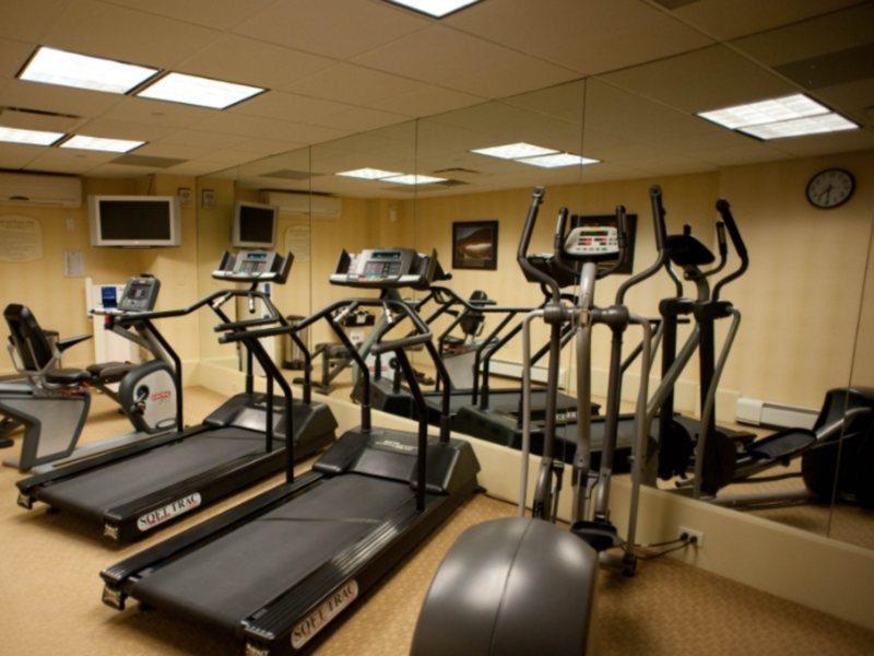 Courtyard By Marriott New York Manhattan/Central Park Exterior photo