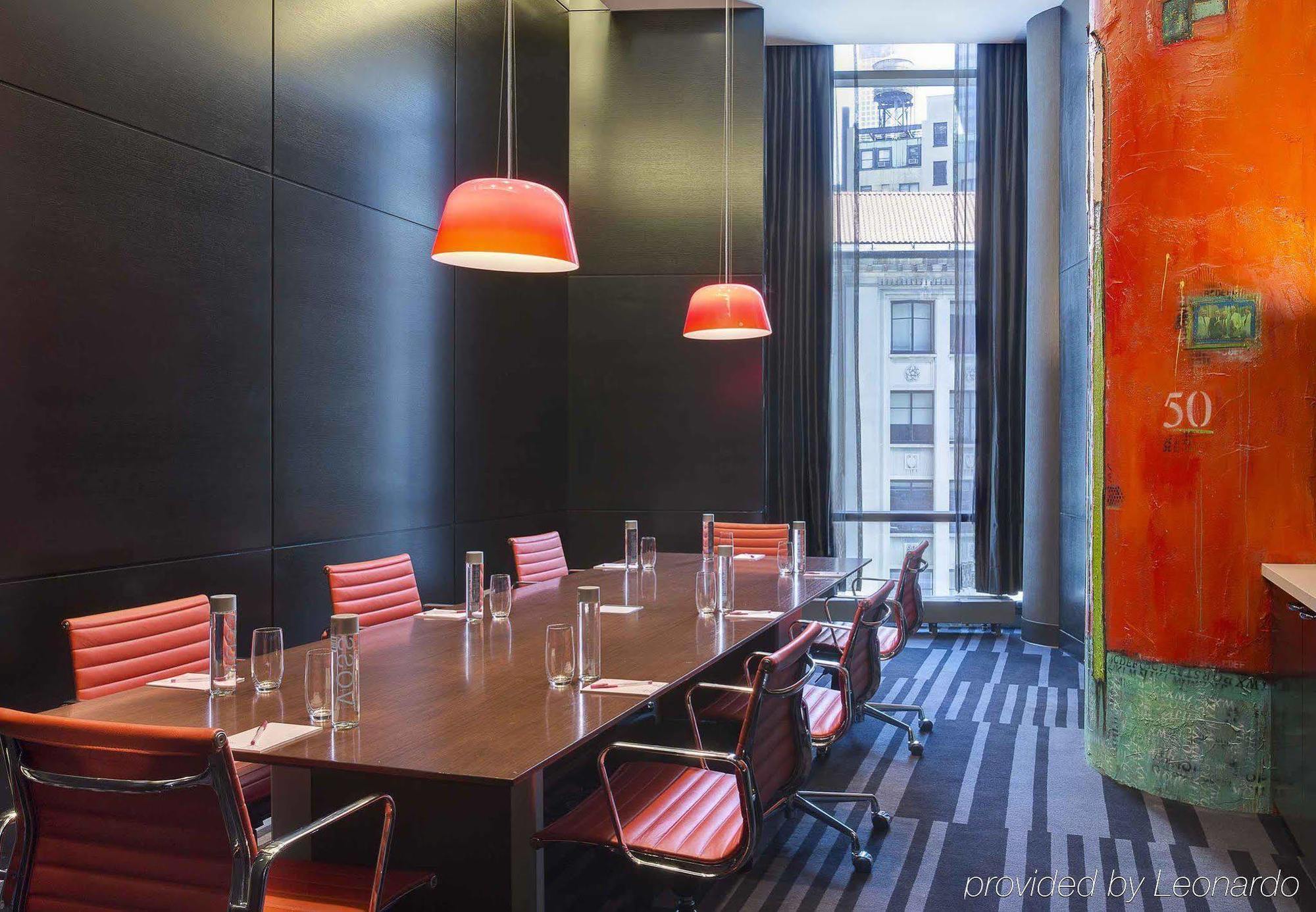 Courtyard By Marriott New York Manhattan/Central Park Exterior photo